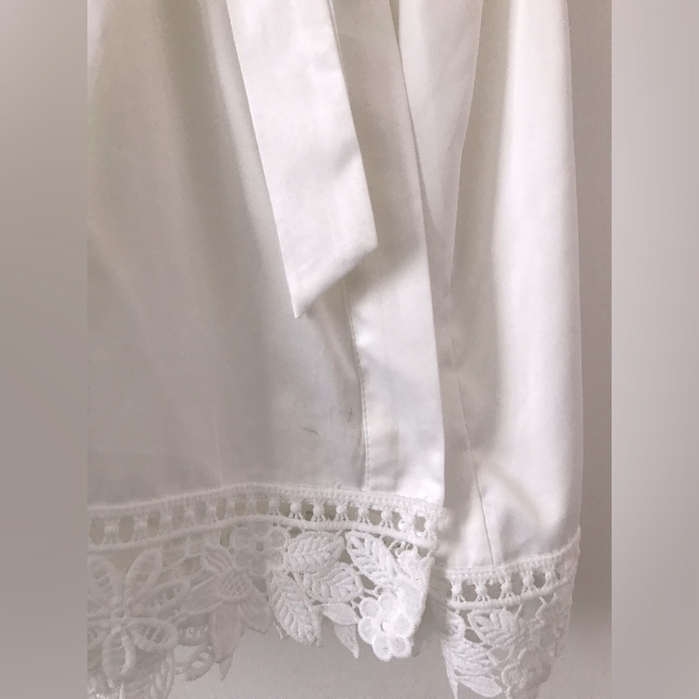 White Lace-Trim Satin Robe - Picture 8 of 15